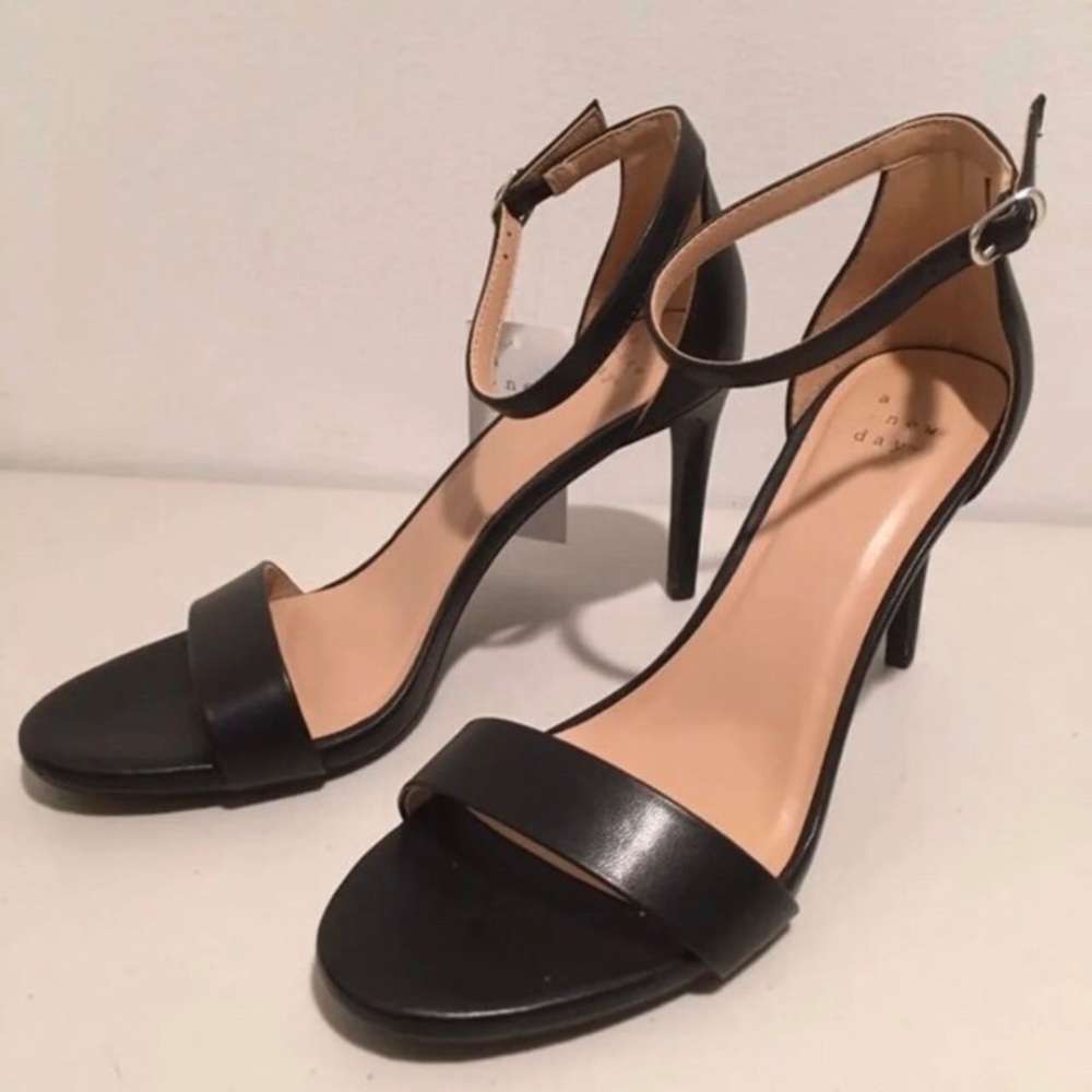 Black Stiletto Heels, Size 8